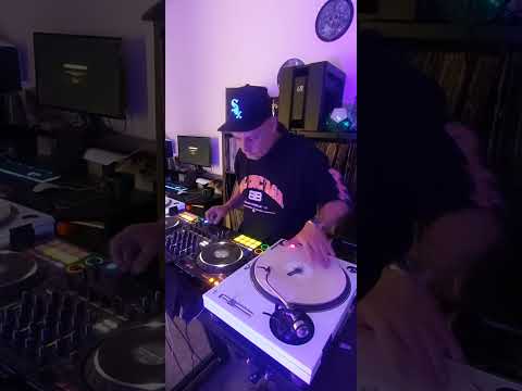 Erotic Scratch 😁 #dj #hiphop #scratch #scratching #djmix #djing #djremix  #cuts #vinyl #mix #remix